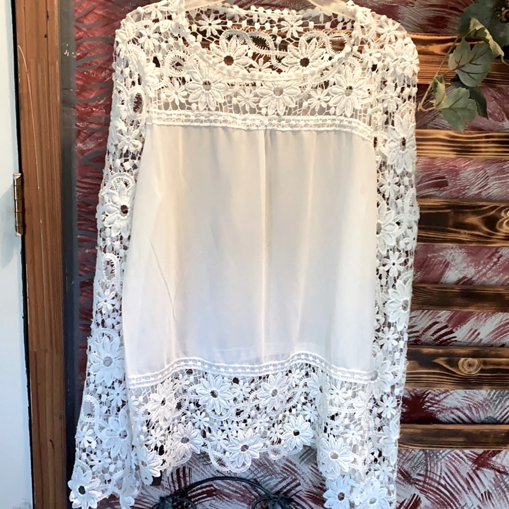 Stunning, White, Sheer and Lace Blouse.  Size Medium